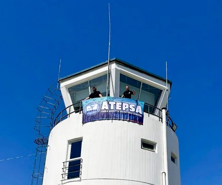Avión despegando con normalidad gracias a la Conciliación Obligatoria