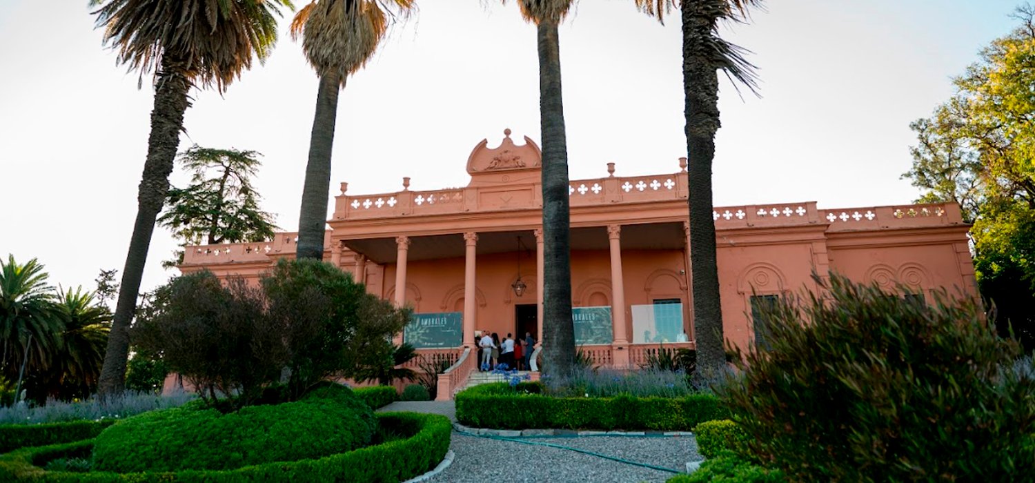 Imagen de una obra de arte que representa un animal fantástico