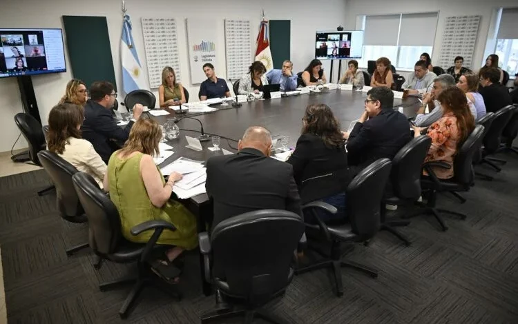 Sesión de la Legislatura de Córdoba discutiendo la reforma de la Ley de Tránsito