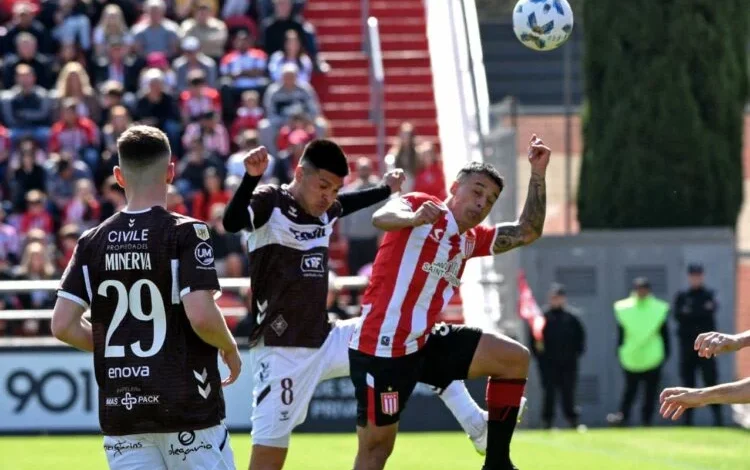 Estudiantes y Platense en el Estadio Único de San Nicolás