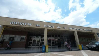 Niños del Hospital de Niños de Córdoba escribiendo cartas a Papá Noel