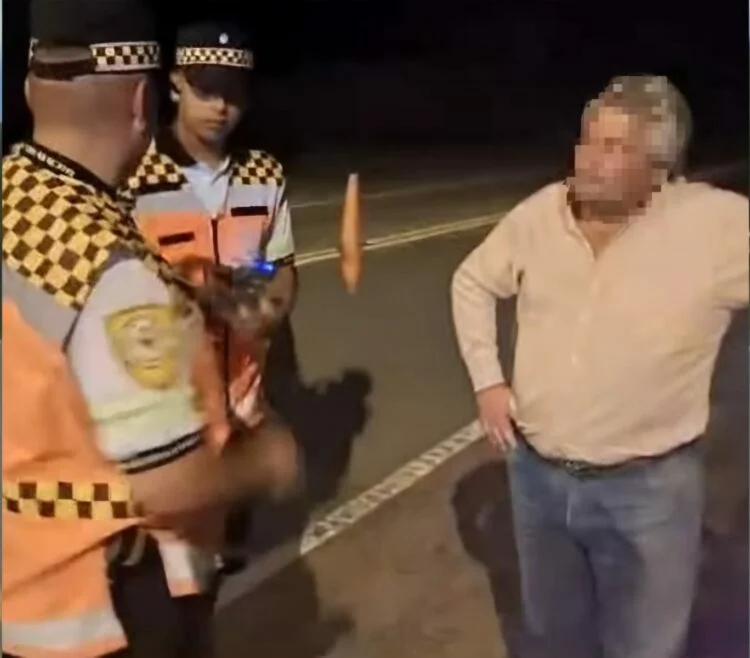 Policía Caminera detiene a conductor sin licencia en Ruta E-34