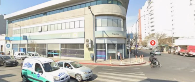 Imagen de la sede de Anses en Córdoba después del incidente
