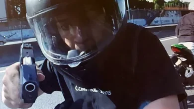 Imagen de un motociclista en la autopista Ricchieri