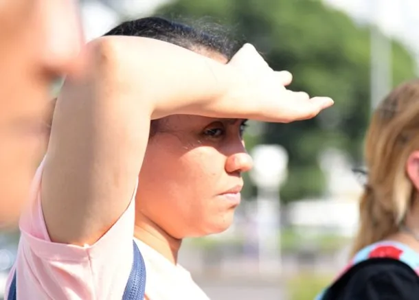 Termómetro con temperatura alta