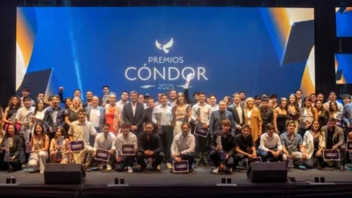 Los ganadores de los Premios Cóndor posan con sus trofeos