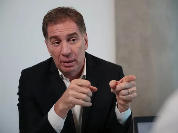 Diego Santilli en una reunión del Senado