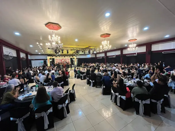 Foto de una fiesta de egresados