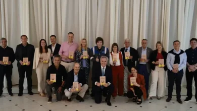 Foto de Javier Milei en una reunión con funcionarios del Poder Ejecutivo