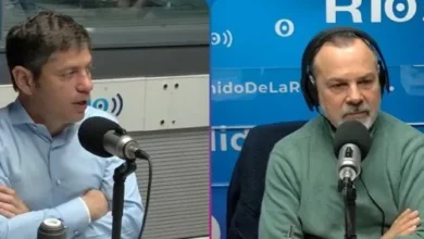 Axel Kicillof en una entrevista en Radio 10