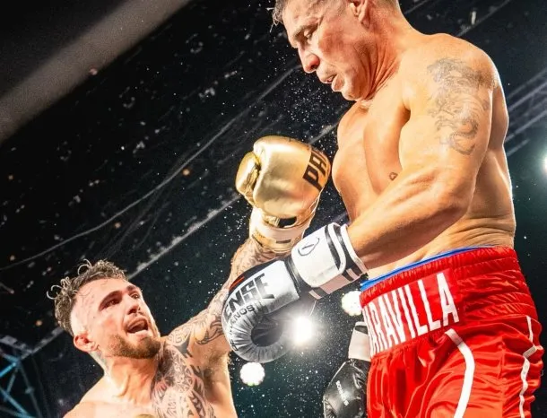 Pepi Staropoli y Maravilla Martínez en el ring durante Párense de Manos 3