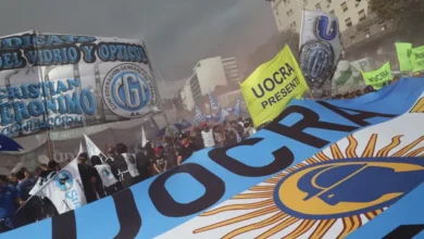 Marcha de la CGT en la plaza del Congreso