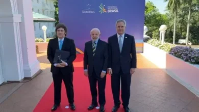 Javier Milei y Luiz Inácio Lula da Silva en la Cumbre del Mercosur