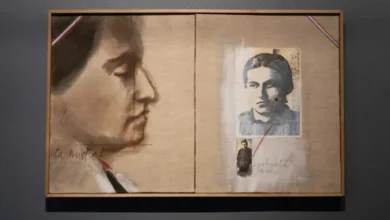 Imagen de Gabriela Mistral en una exposici&oacute;n de arte en Chile