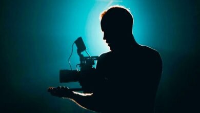 Imagen de una cámara de cine en un set de filmación en Córdoba