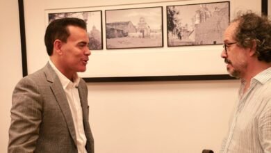 Santiago Fillol, guionista cordobés nominado a los Oscar, en una reunión con Marcelo Rodio