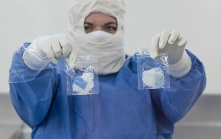 Equipo del Banco Multitejidos Ecodaic trabajando en laboratorio