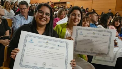 Estudiantes en una clase de educación técnica en Córdoba