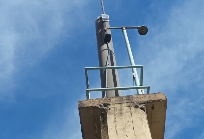 Tecnología de monitoreo hídrico en ríos serranos