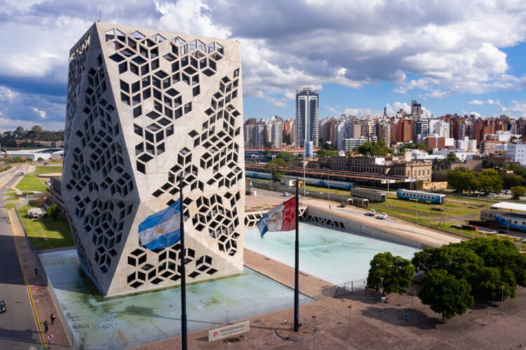 Gobierno de Córdoba anuncia el calendario de pagos para empleados y jubilados