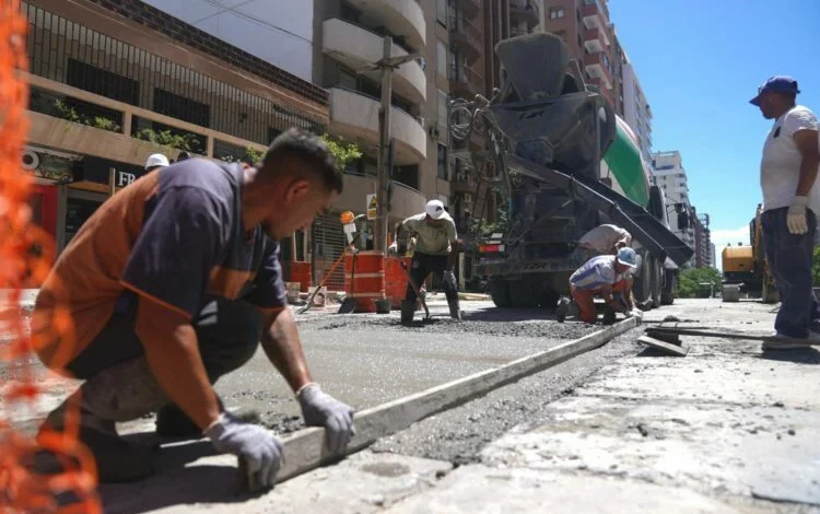 Imagen de la obra de renovación del Boulevard San Juan con nuevo hormigón