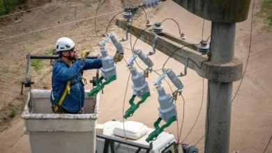 Reconectadores inteligentes instalados en Calamuchita para mejorar la seguridad eléctrica