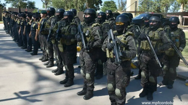 Ascenso de efectivos de la Fuerza Policial Antinarcotráfico