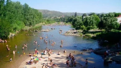 Turistas disfrutando del verano en las sierras de Córdoba