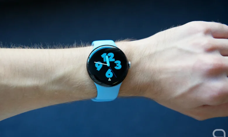 Imagen de un Pixel Watch con Wear OS 6