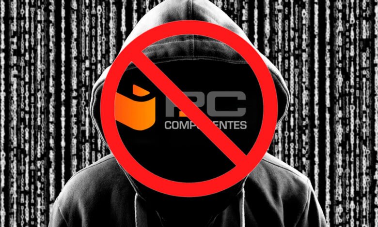 Imagen de una persona trabajando en una computadora con una expresión de preocupación