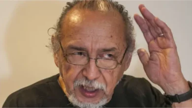 Hugo Rivella criticando a Javier Milei en el festival de Cosquín