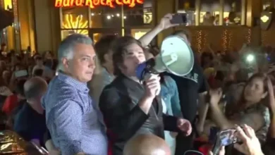 Javier Milei hablando en un acto público sobre seguridad y justicia