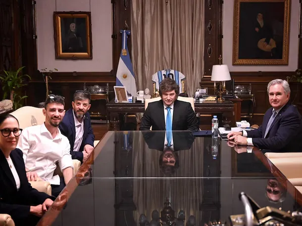 Javier Milei recibe a los hermanos Cunio en Casa Rosada