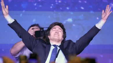 Javier Milei firma el Decreto 56/2026