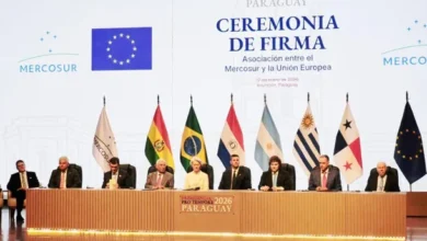 Javier Milei firmando el acuerdo comercial entre el Mercosur y la Unión Europea