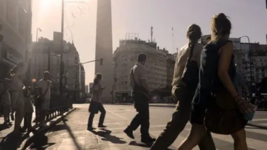 Imagen de una persona sudando bajo el sol