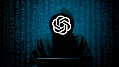 Imagen de un usuario interactuando con ChatGPT en un dispositivo móvil