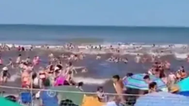 Imagen de la playa de Mar del Plata después del mini tsunami