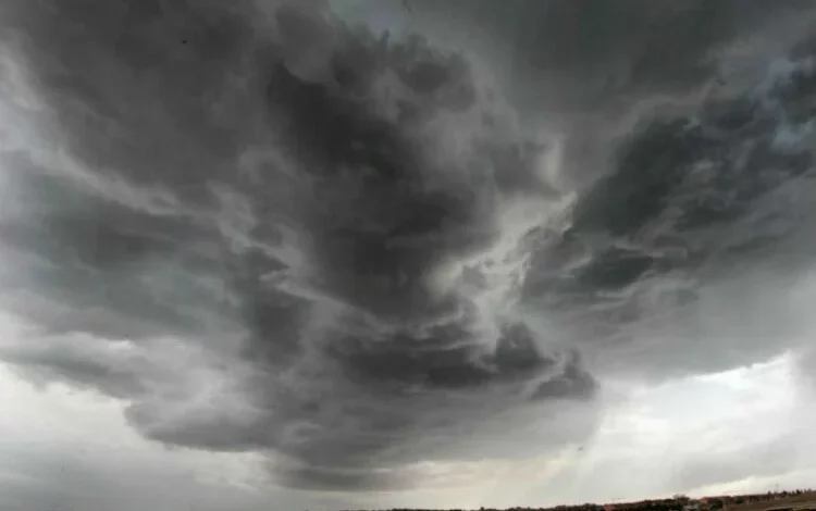 Imagen de tormenta en Córdoba con lluvia y relámpagos