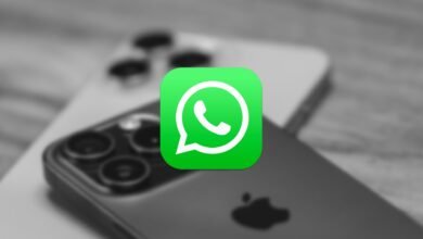 Imagen del nuevo diseño de WhatsApp con estilo Liquid Glass en iOS 26