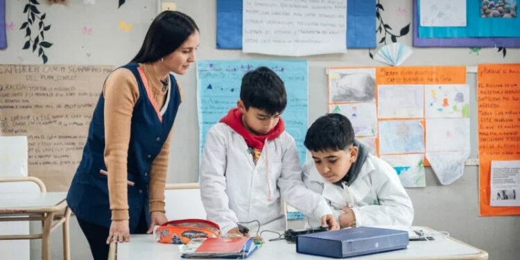 Estudiantes en una escuela de Córdoba durante la Jornada Única Escolar