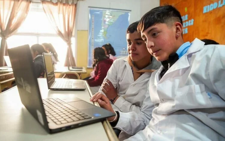 Estudiantes en una escuela de Córdoba