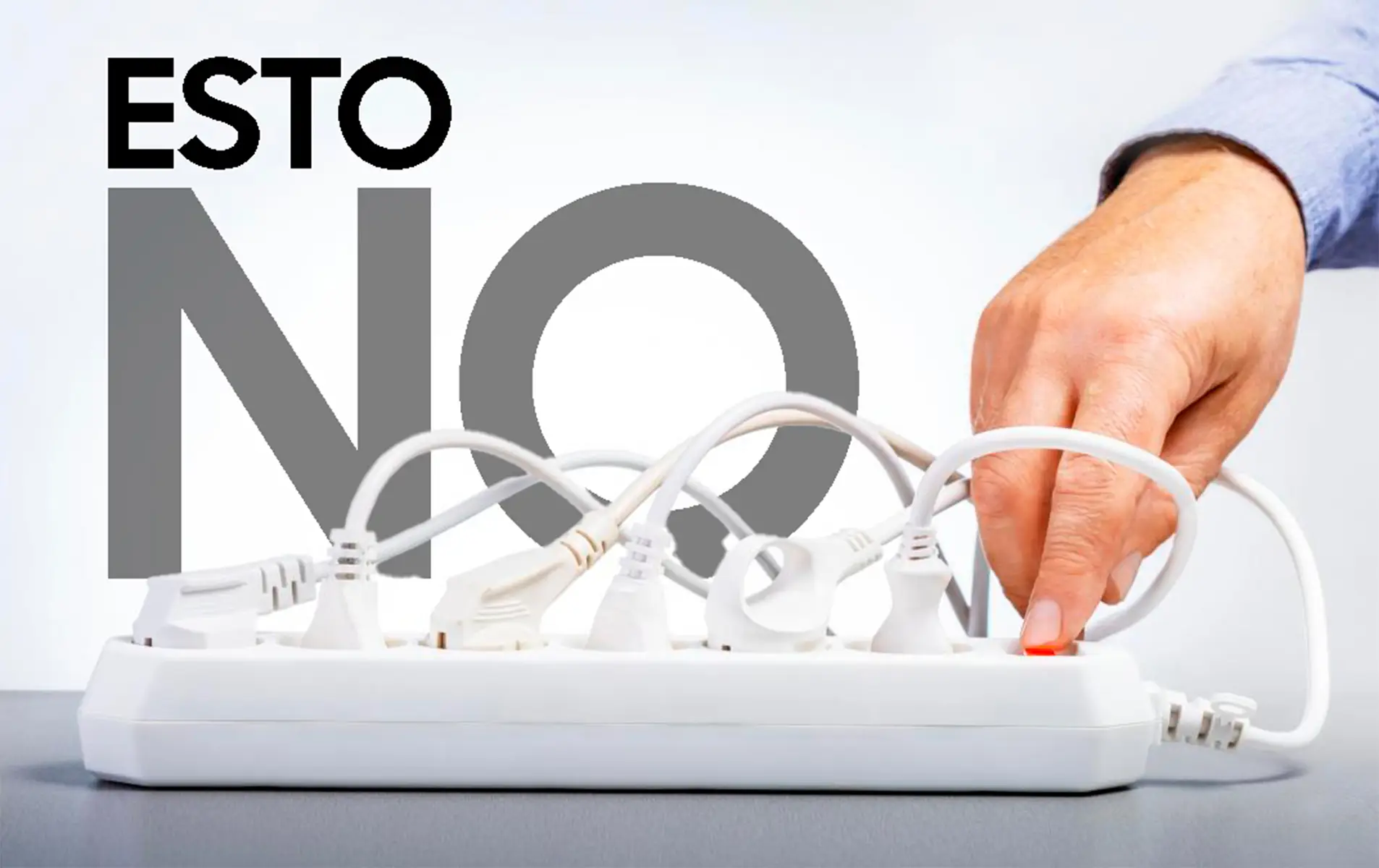 Regleta con varios electrodomésticos enchufados