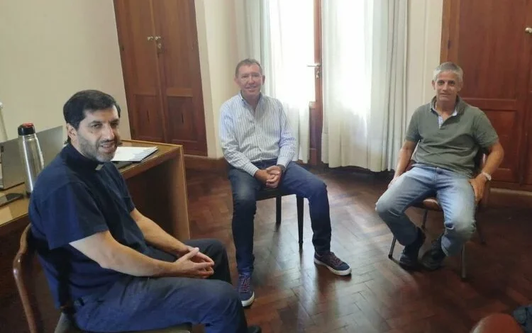 Imagen de un cuidacoches en la calle