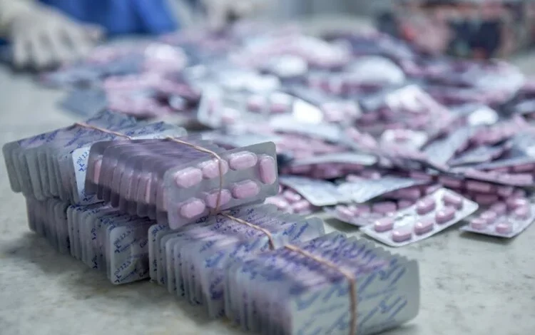 Imagen de un laboratorio de producción de medicamentos