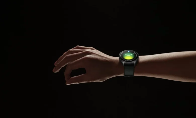 Imagen del Xiaomi Watch 5 con pantalla y cristal de zafiro