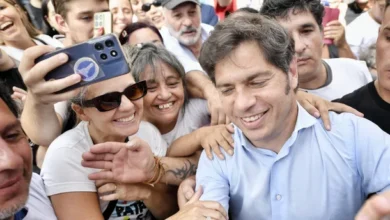Axel Kicillof hablando en una manifestación en contra de la Reforma Laboral