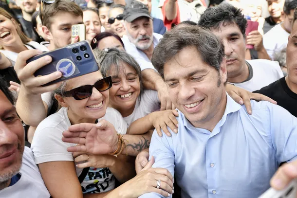 Axel Kicillof hablando en una manifestación en contra de la Reforma Laboral