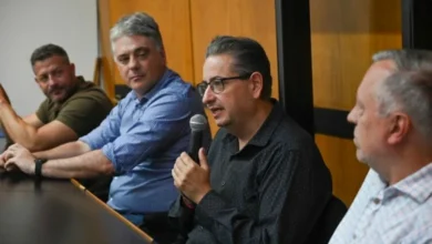 Ministro Gustavo Brandán entrega aportes a la Cooperativa de Justiniano Posse