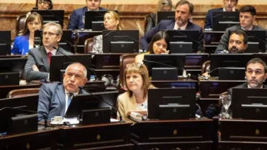 Patricia Bullrich en el Senado, durante un debate sobre la reforma laboral